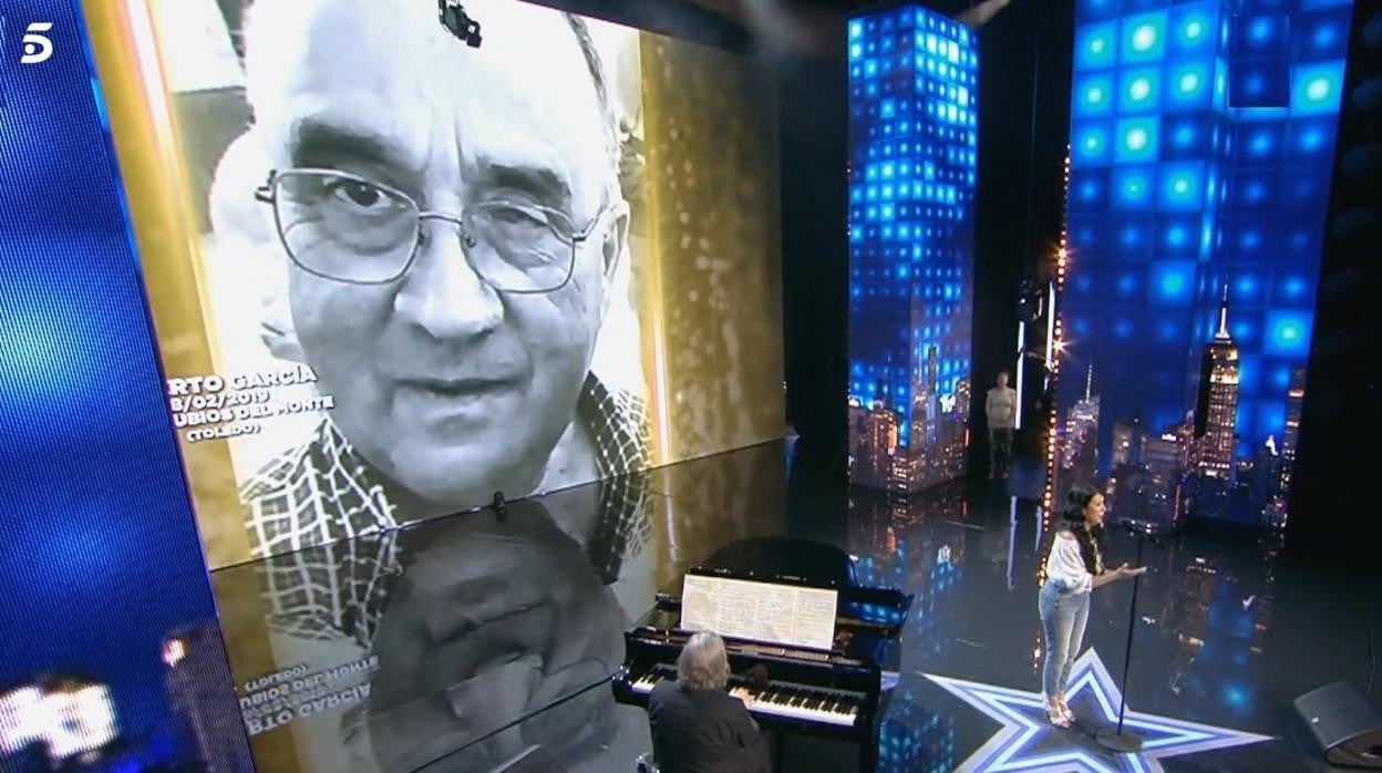 Una fotografía de Roberto durante la actuación de Belén Elvira