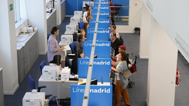 Madrid triplica las oposiciones: 2.190 plazas, 823 para ciudadanos en general y 1.367 de promoción interna