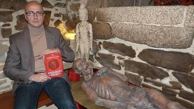 «El lector de cadáveres», de Antonio Garrido, llega a Cuenca de la mano de Las Casas Ahorcadas