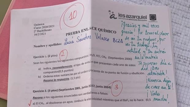 Se hacen virales las anotaciones de un profesor en el examen de una alumna: «¡Nunca dejes de creer en ti!»