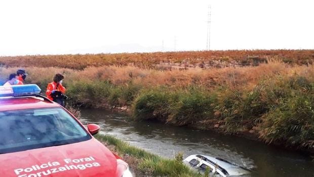 Dos muertos al caer su vehículo al canal de Lodosa