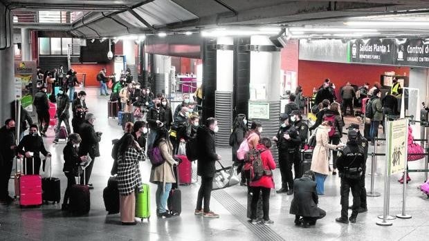 Test de antígenos para trabajadores en las estaciones de tren de Atocha y Chamartín