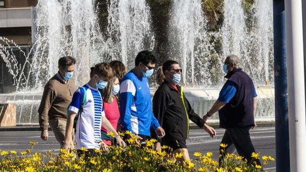 Desescalada de las restricciones en Valencia: los nuevos casos de coronavirus se reducen a un tercio y las muertes a la mitad