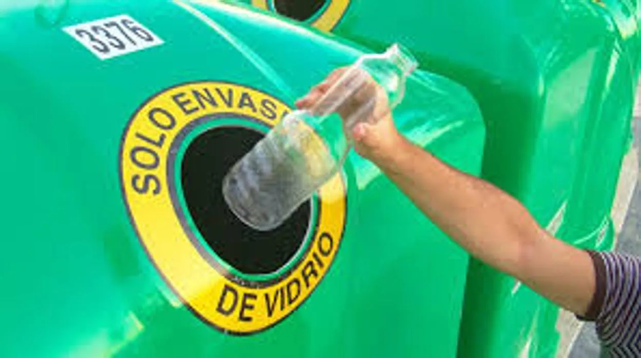 Cada castellano-manchego recicló 47 envases de vidrio en el contenedor verde en 2020