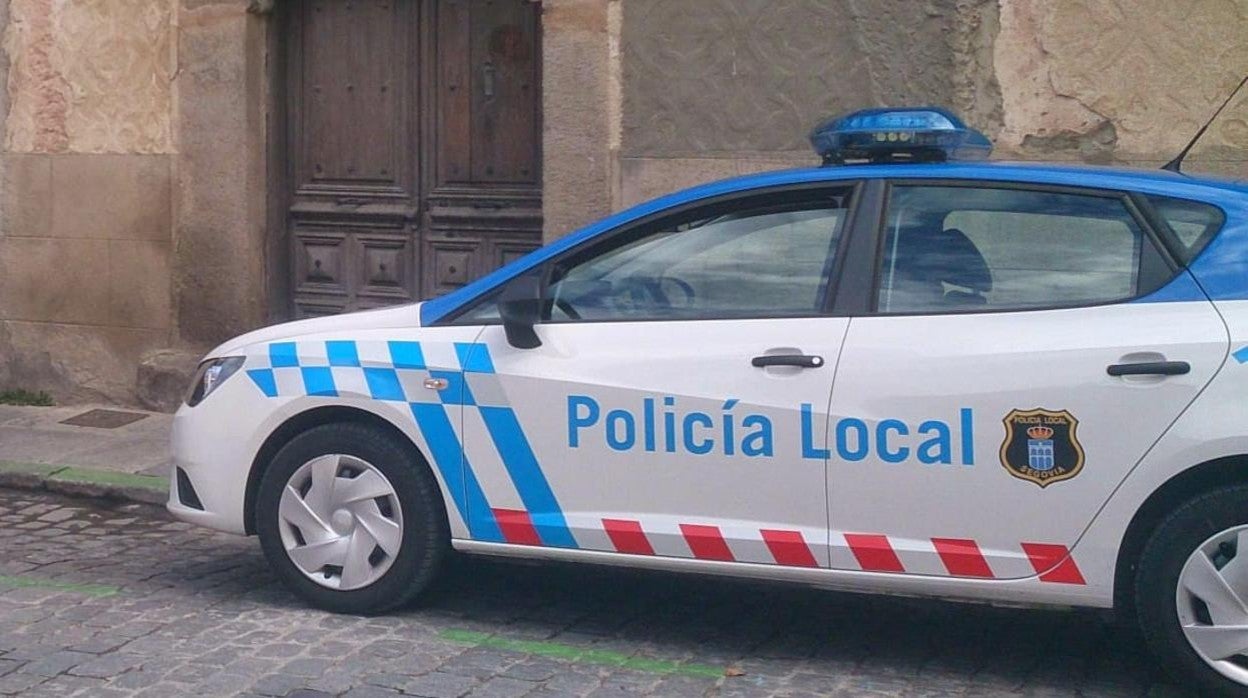 Un coche de la policía municipal en una imagen de archivo