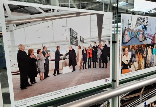 Imagen de otra de las fotos de la exposición en la estación Joaquín Sorolla de Valencia