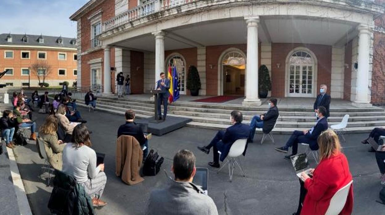 Pedro Sánchez durante la comparecencia en Moncloa tras el Consejo Europeo extraordinario