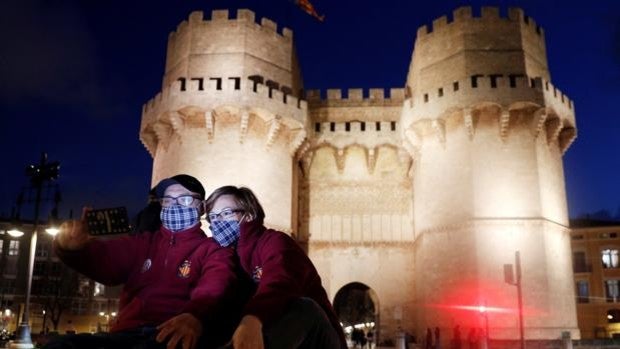 El consejo escolar de Valencia decide este jueves si hay fiesta o clase los días de Fallas