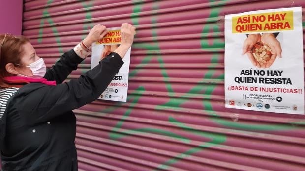 «Así no hay quien abra»: los hosteleros de Valencia protestan porque más de la mitad echará el cierre definitivo