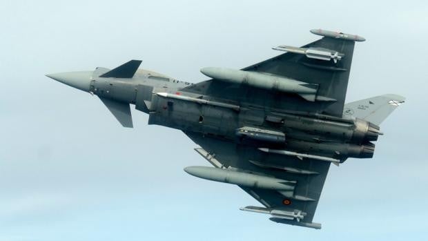 Los Eurofighter españoles interceptan dos cazas rusos Su-30 en el Mar Negro