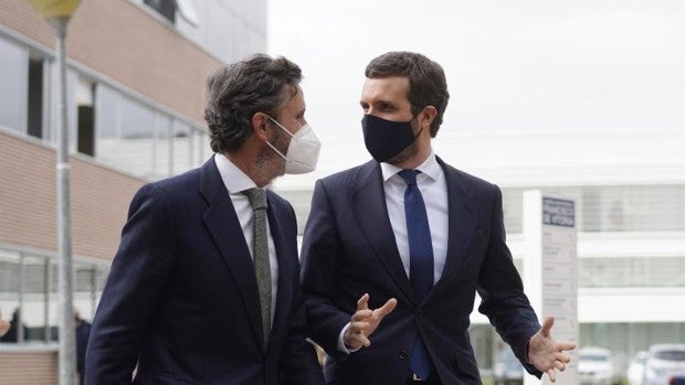 Casado censura las «intolerables ausencias» de los socios «radicales» del Gobierno en la visita del Rey a Cataluña