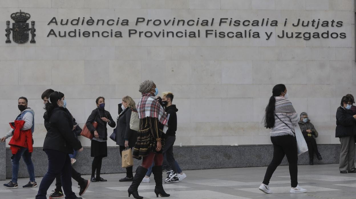 Imagen tomada el jueves de la fachada de la Audiencia Provincial de Valencia