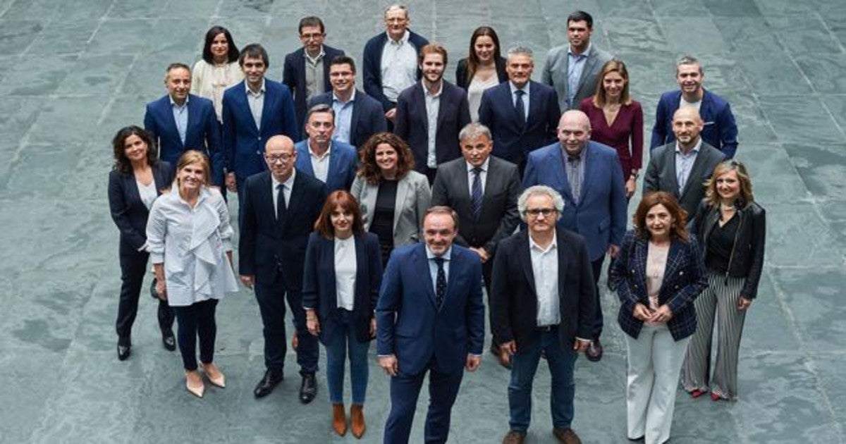 La foto de los representantes de la coalición Navarra Suma de UPN, PP y Ciudadanos no se rompe.