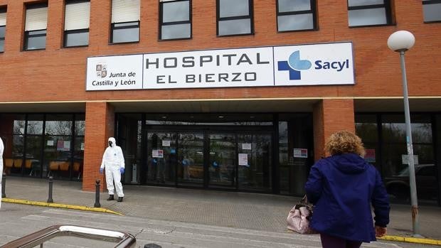 Detenido como autor de un presunto homicidio tras tirar a una mujer por la terraza en Ponferrada