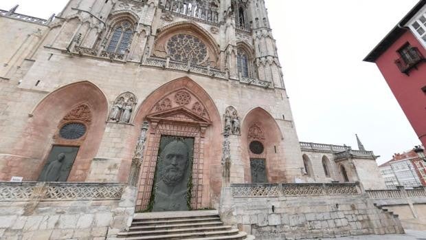 El Cabildo de Burgos solicita a la Junta aplazar la decisión sobre las puertas de la Catedral