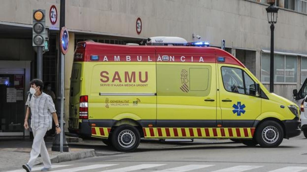 Imagen de archivo de una ambulancia SAMU