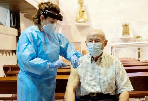 Áureo, el primer vacunado en Castilla y León contra el Covid-19, recibió la primera dosis el 27 de diciembre