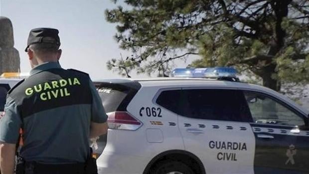 Identificado y denunciado el conductor que se fugó tras chocar su coche contra una pared en Quintanar del Rey