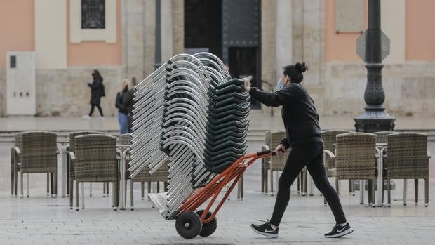 Restricciones en Valencia: multas y excepciones para las medidas vigentes en el puente de San José y Semana Santa