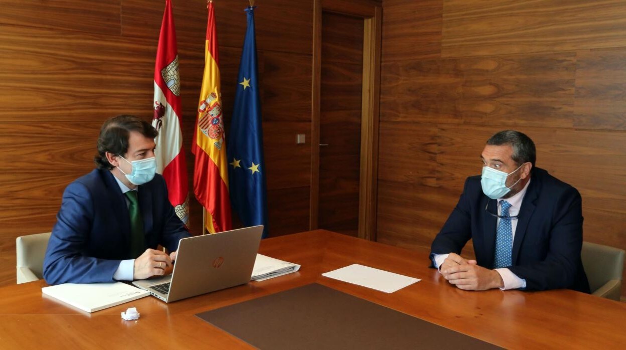 Mañueco y Pascual en la reunión mantenida este sábado en Ávila