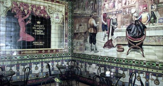 Los Gabrieles conserva 300 metros cuadrados de azulejos