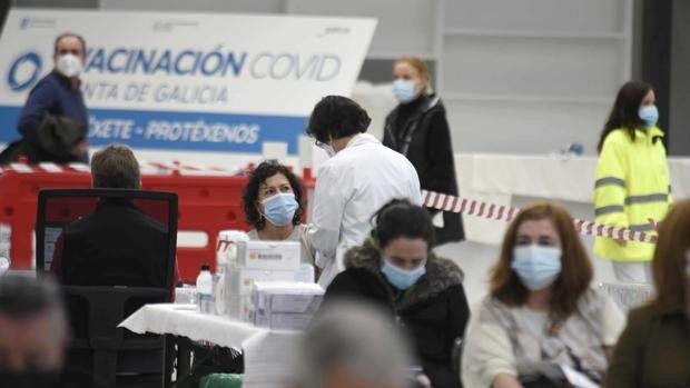 Coronavirus Galicia: El miércoles se retoma la vacunación con Astrazeneca, que se ampliará a menores de 65