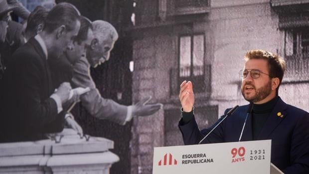 ERC y la CUP pactan una legislatura con tres etapas: acumulación de fuerzas, «confrontación» y otro 1-O