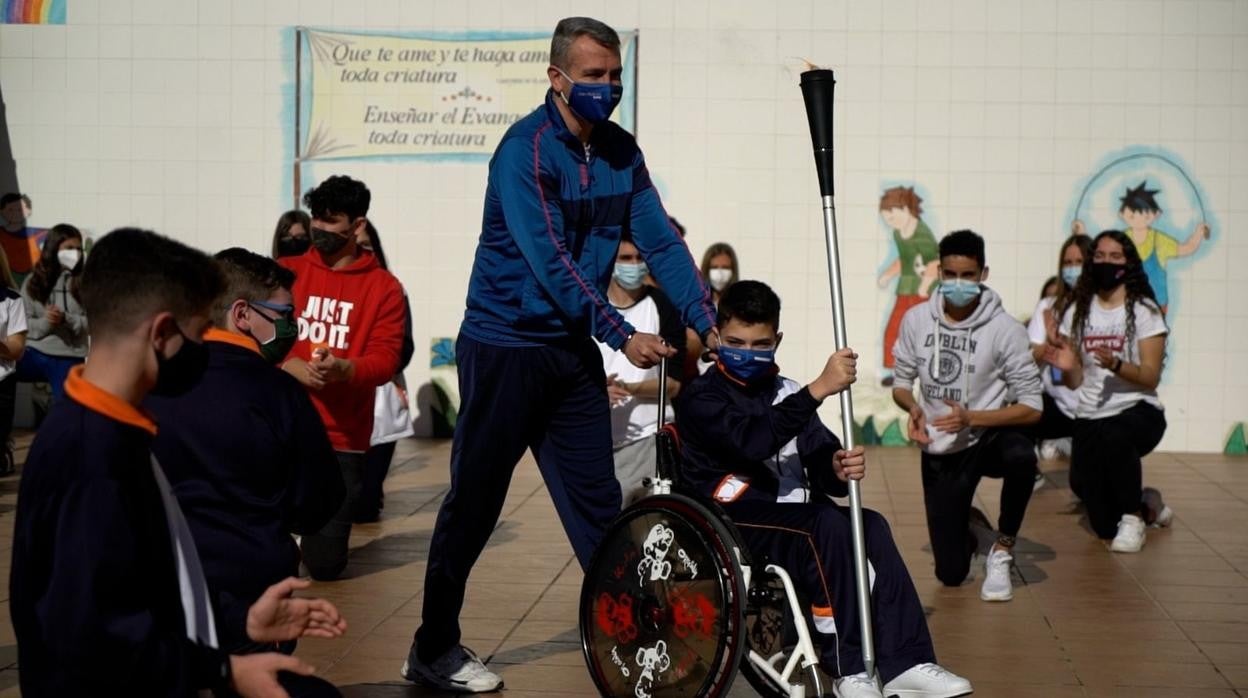 Imagen de la jornada inagural de las Olimpiadas en un colegio de Valencia