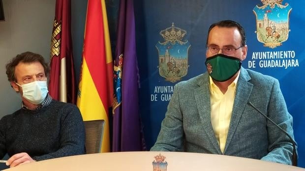 El pleno de Guadalajara reprueba al portavoz de Vox por «expresiones machistas»