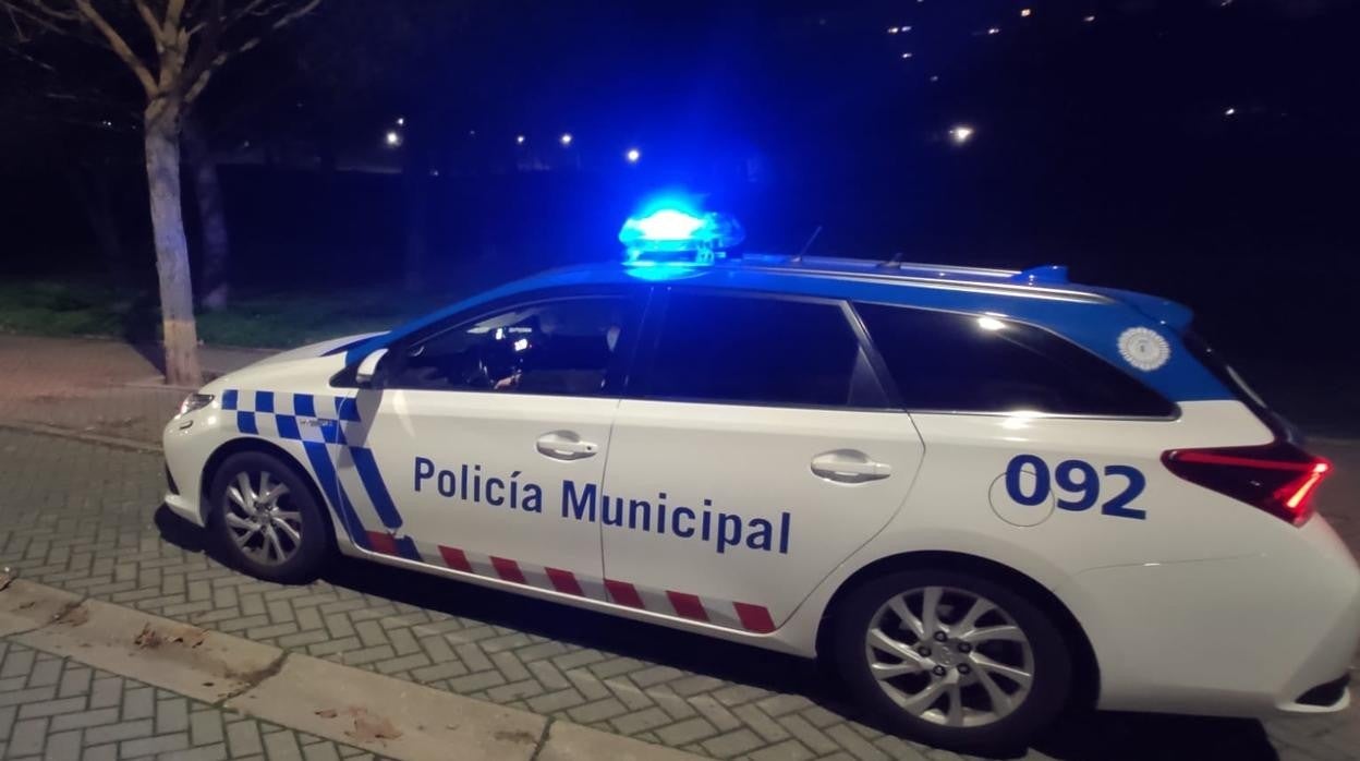 Recibe un hachazo una semana después de amenazar a los viandantes con una pistola