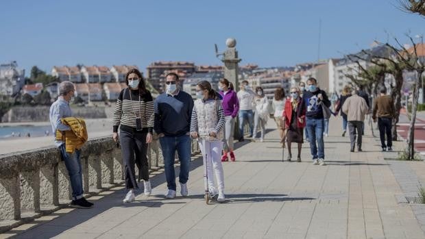 Detenido en Sanxenxo por negarse a usar mascarilla: «A ti nunca te dieron una paliza, a ver si te va a tocar hoy»