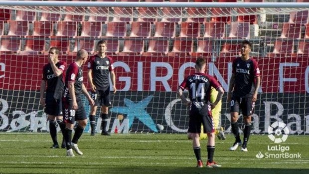 2-1: El Albacete se deja remontar en un cruel descuento