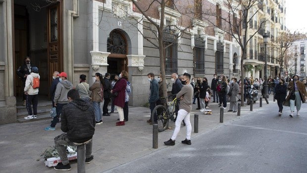 Cortadas al tráfico 18 calles de Centro y Salamanca cercanas a iglesias