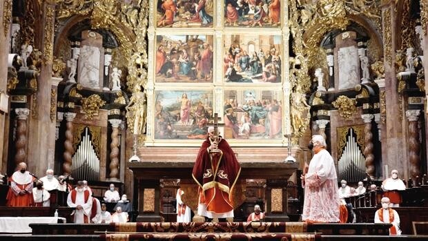 El arzobispo de Valencia, ante una clínica abortista: «Padre, perdónales, que no saben lo que hacen»