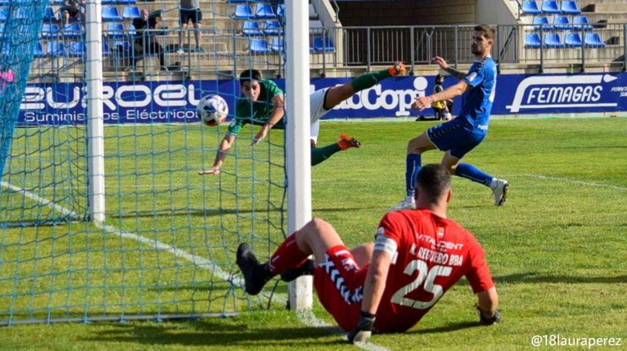 Leo Blázquez marca el tanto para los toledanos