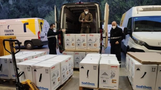 Cataluña recibe 193.050 dosis de la vacuna Pfizer, con las que acabará de inmunizar a los mayores de 80 años