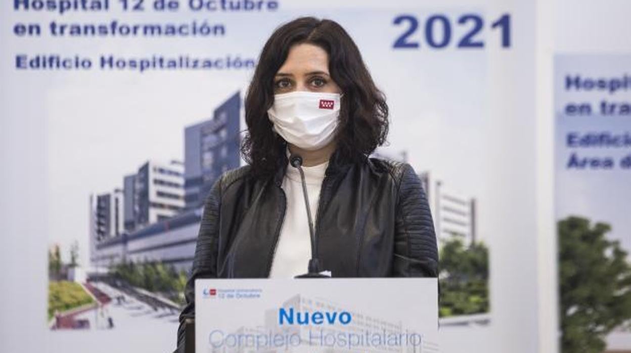 Isabel Díaz Ayuso interviene en una rueda de prensa durante su visita al Hospital 12 de Octubre