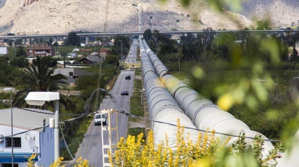 Conducciones del trasvase Tajo-Segura a su paso por Orihuela