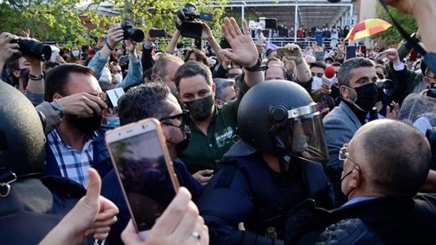 El mitin de Vox en Vallecas termina con varios detenidos