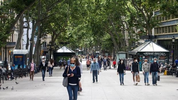 Nuevas restricciones vigentes a partir del sábado en Cataluña: confinamiento, horarios y grupos burbuja