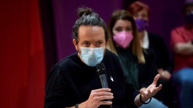 Iglesias activa su modo agresivo: acusa a Ayuso de gestión «criminal» y a Vox de «apología del terrorismo»