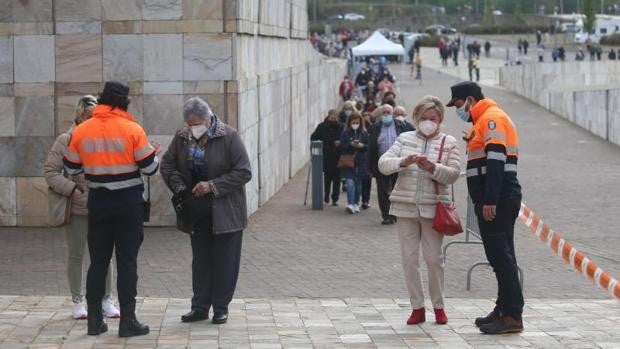 Coronavirus: Galicia empieza a cambiar la tendencia y cierra la semana con 142 casos activos más