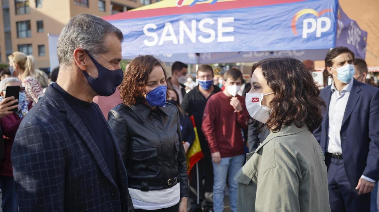 Díaz Ayuso, con Toni Cantó en San Sebastián de los Reyes