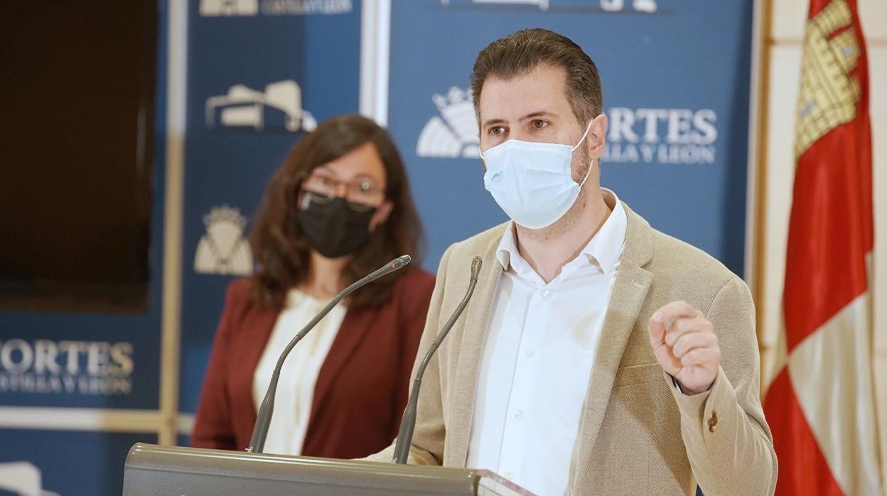 El socialista Luis Tudanca, durante su comparecencia ayer ante los medios de comunicación