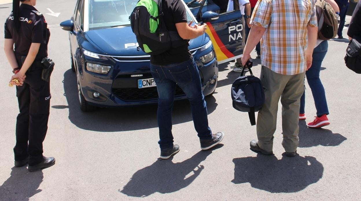 Imagen de agentes de la Policía Nacional en Valencia