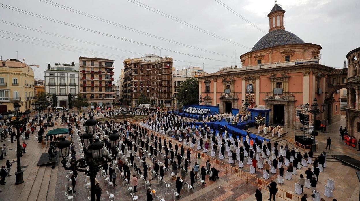 Imagen de la Missa d'Infants celebrada este domingo en la Plaza de la Virgen de Valencia