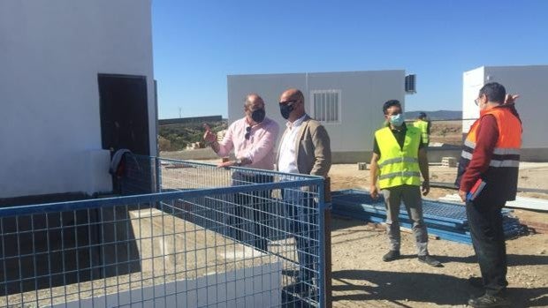 Ultiman el aula de interpretación en el ecoparque de Mora