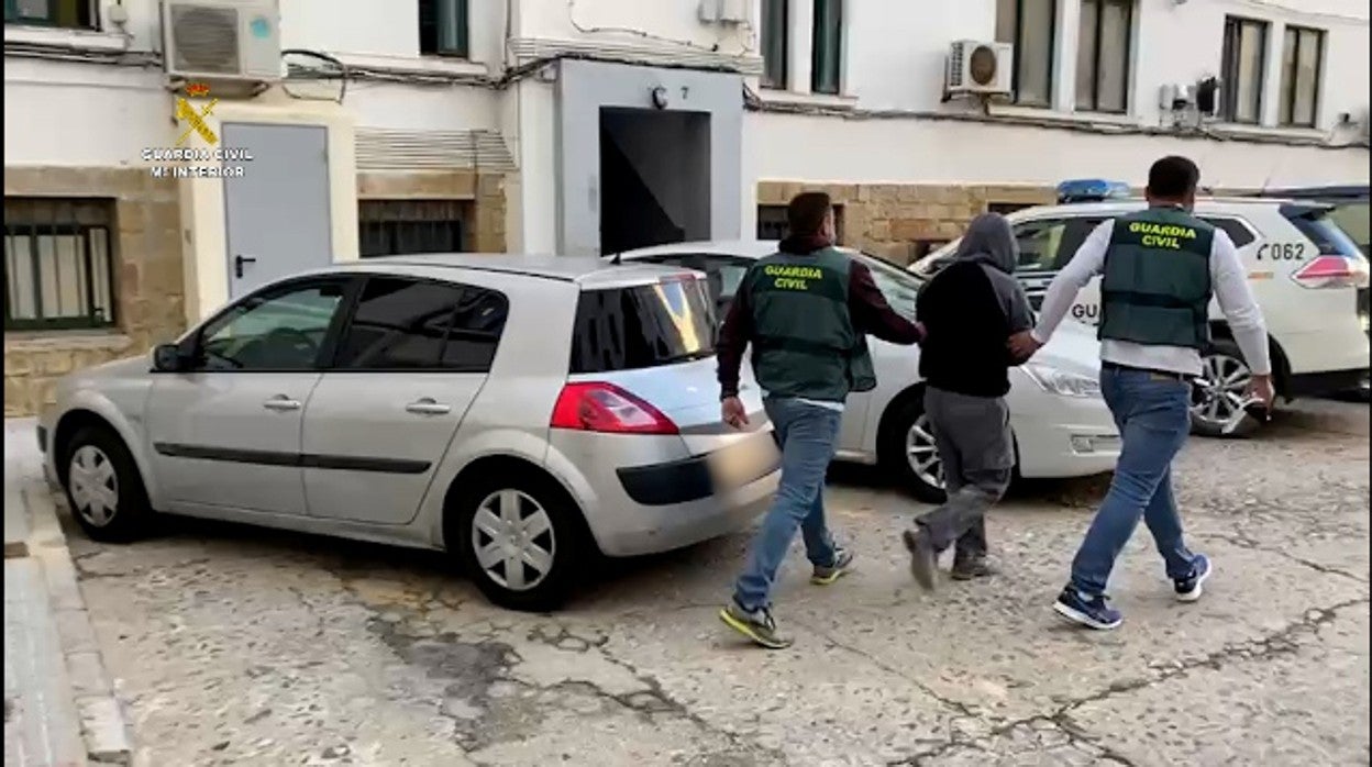 Momento de la detención del yihadista que vivía en Ceuta