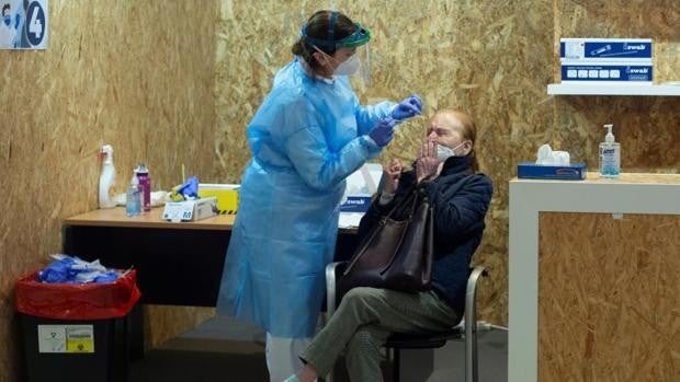 Detectan cinco variantes del coronavirus en las aguas residuales de La Coruña