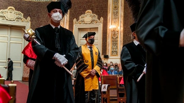 El decano de la Facultad de Derecho de la Complutense, doctor honoris causa de la Universidad Nacional Mayor de San Marcos de Perú